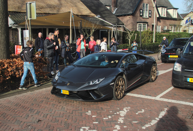 Lamborghini Huracán LP640-4 Performante