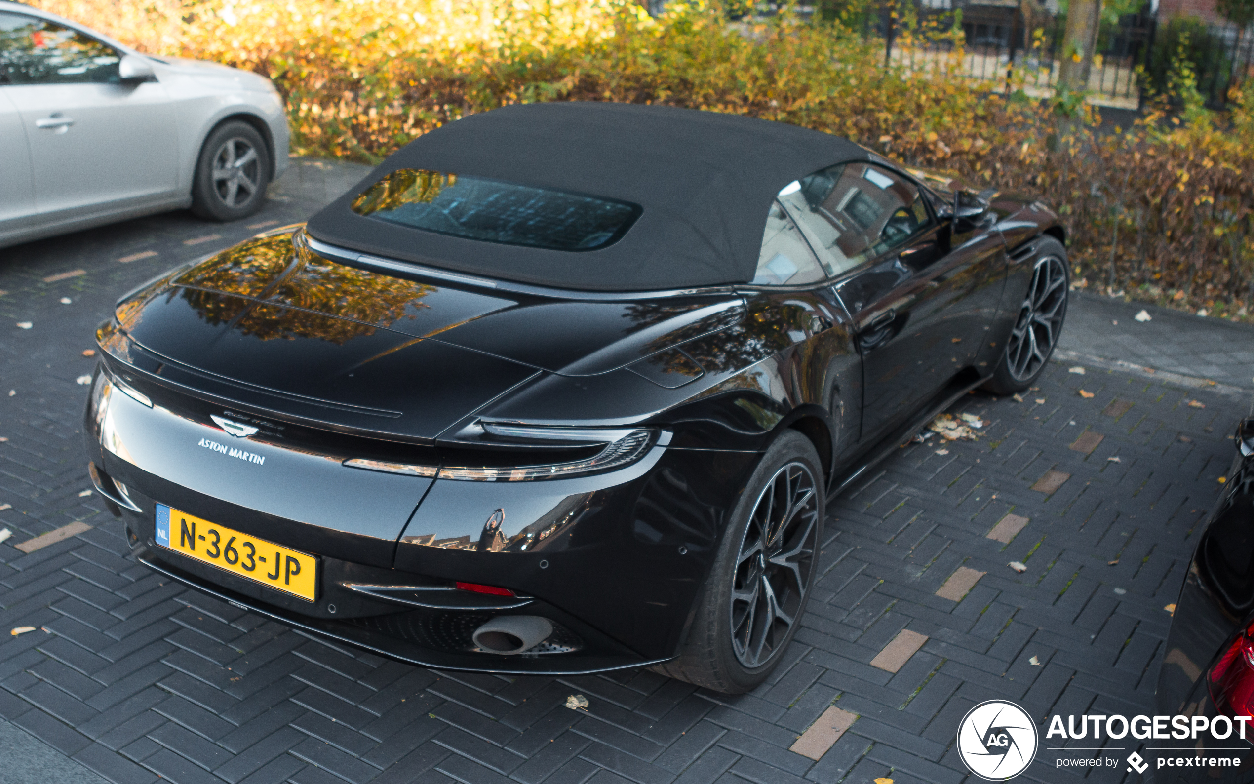 Aston Martin DB11 V8 Volante