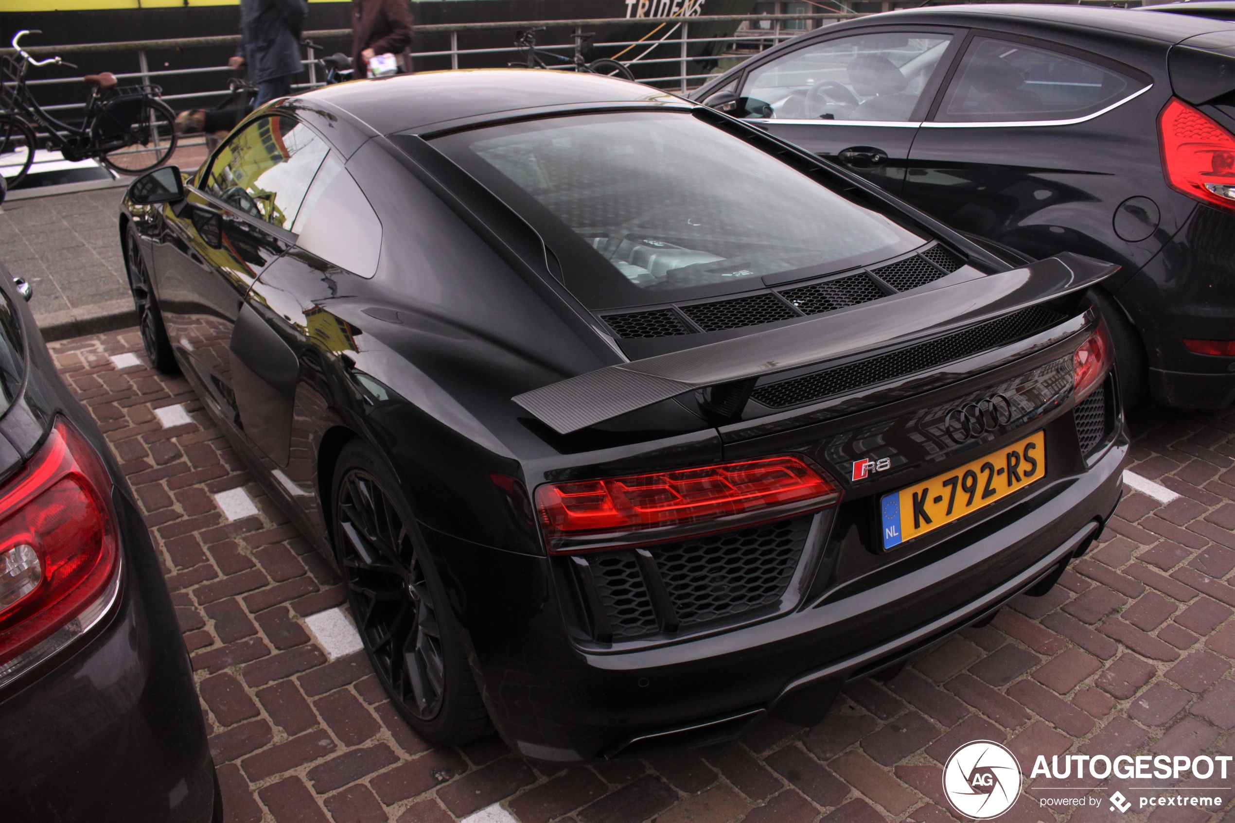 Audi R8 V10 Plus 2015