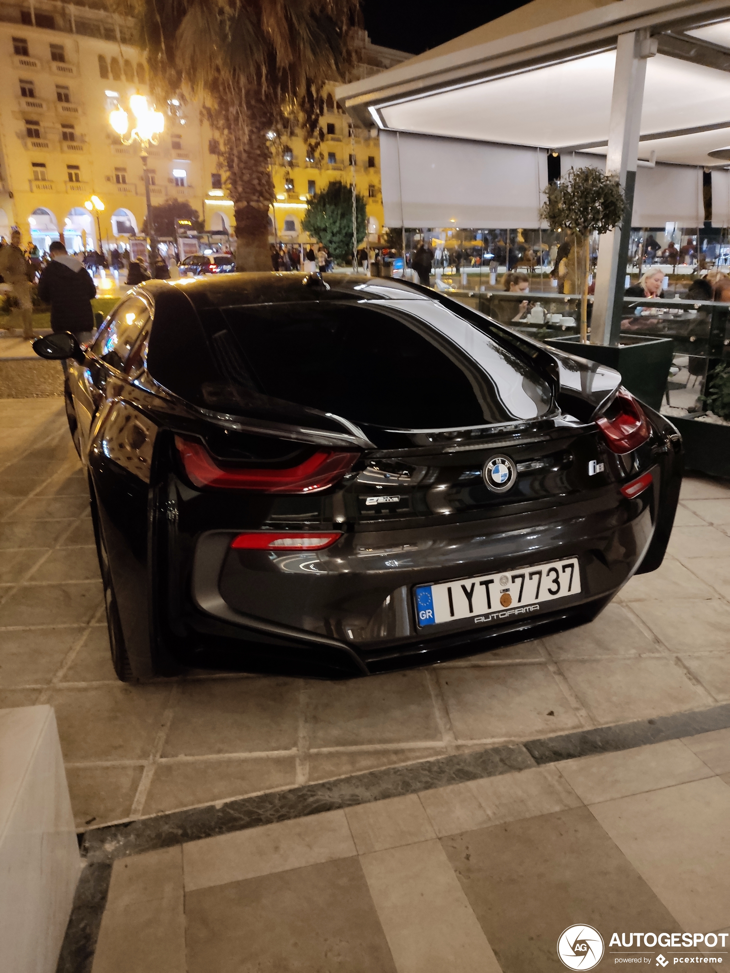 BMW i8