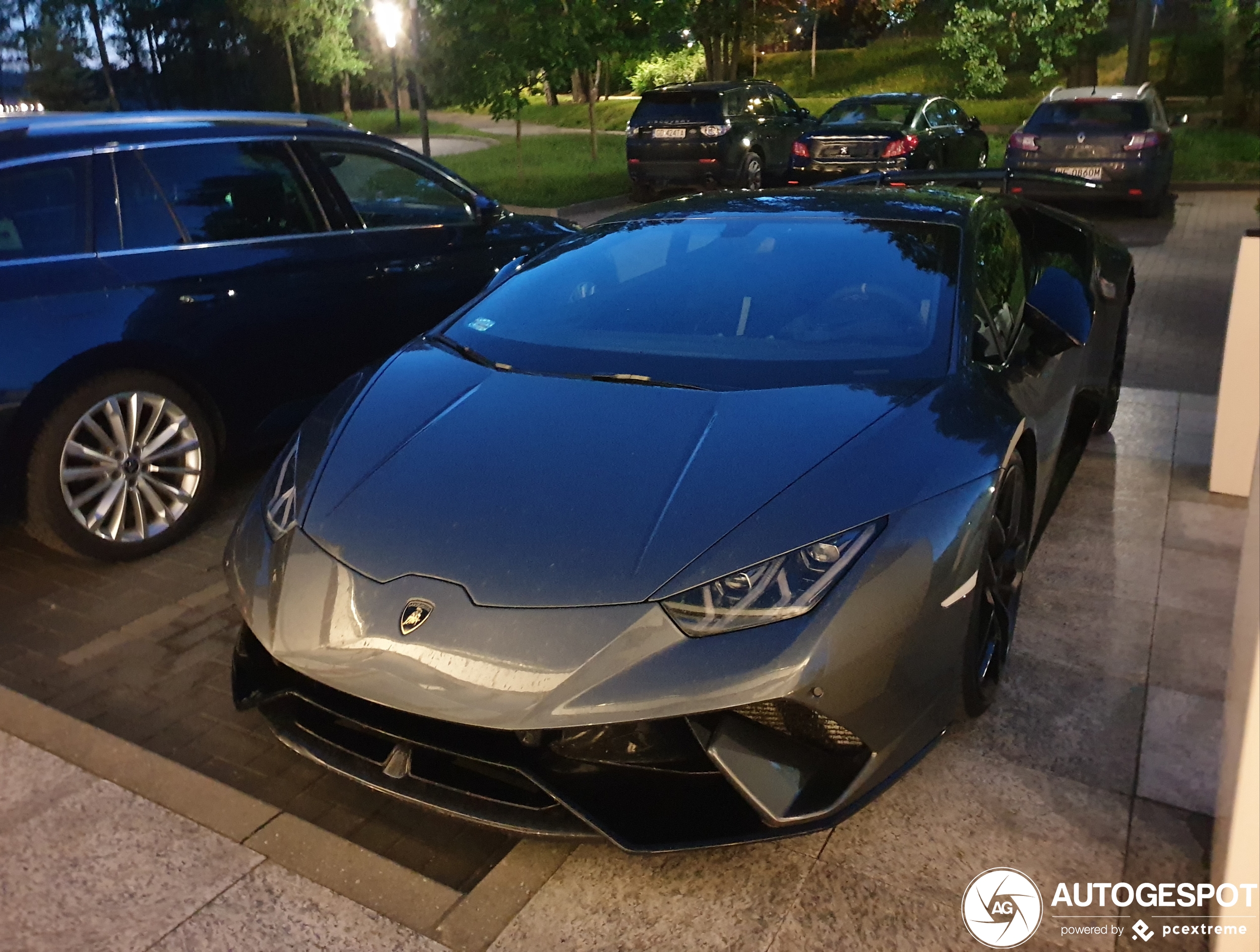 Lamborghini Huracán LP640-4 Performante