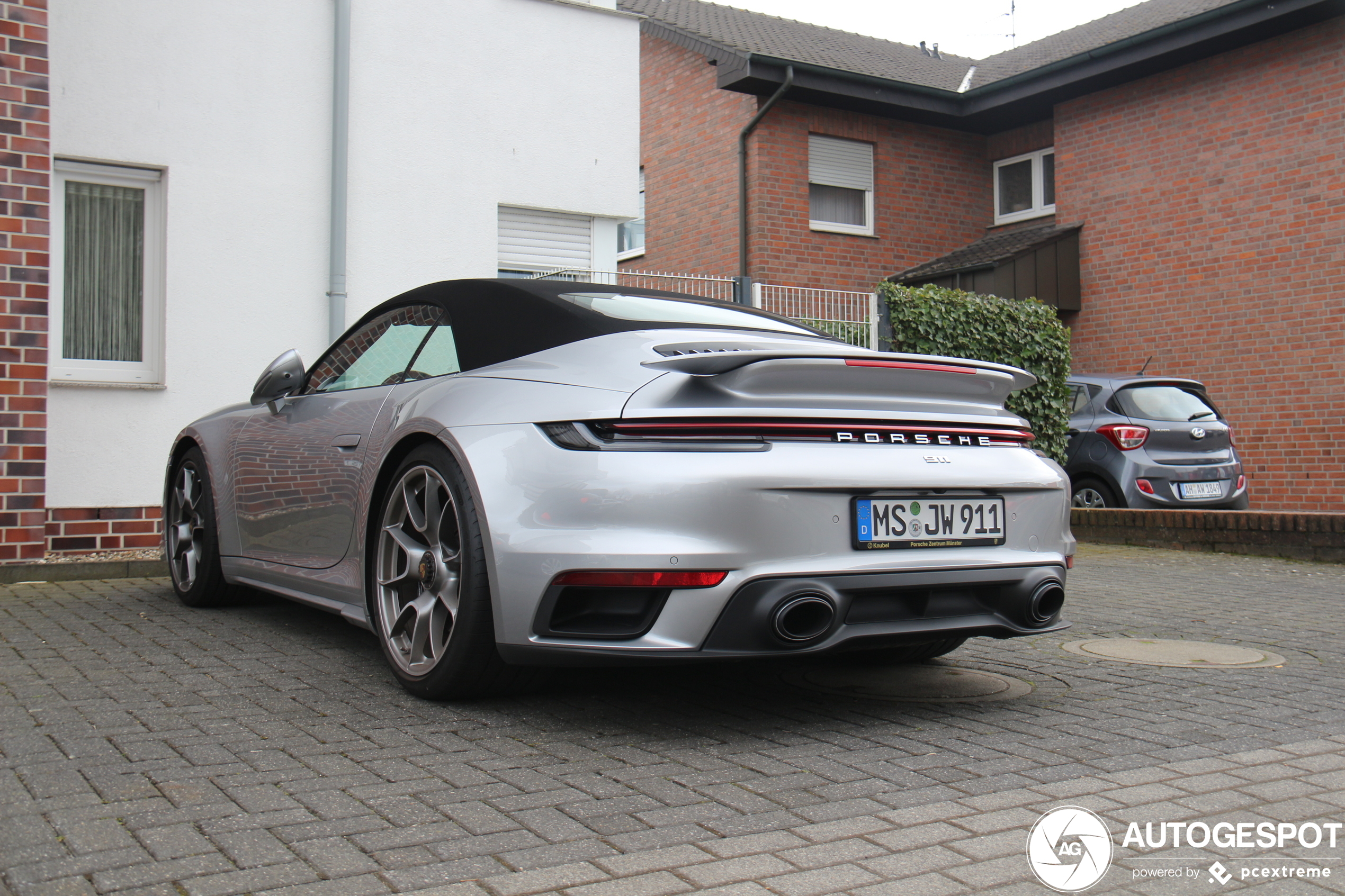 Porsche 992 Turbo S Cabriolet