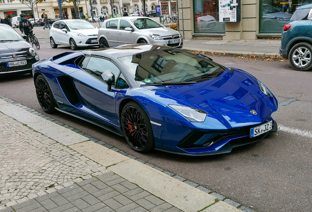 Lamborghini Aventador S LP740-4 Roadster