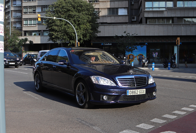 Mercedes-Benz S 65 AMG V221