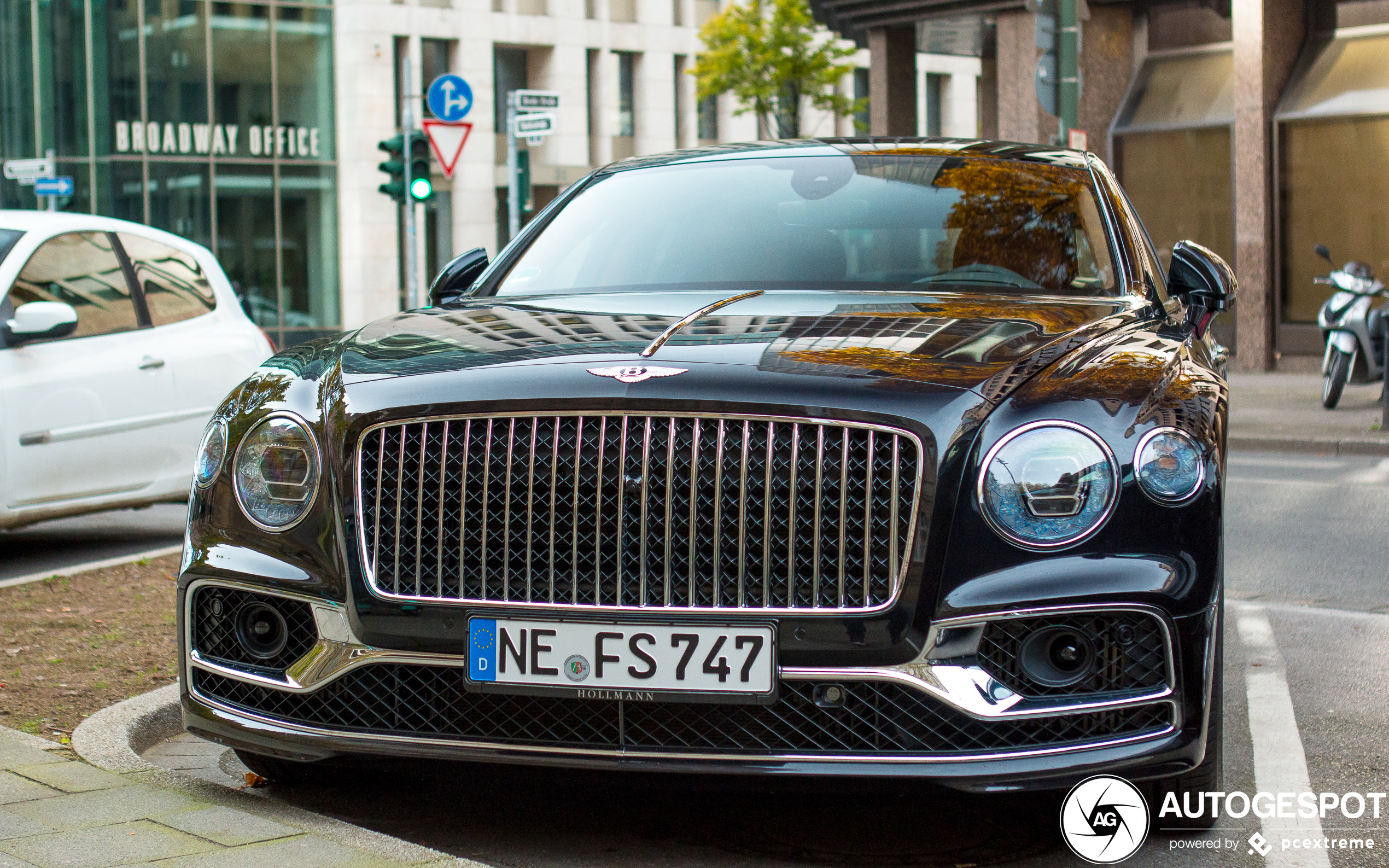 Bentley Flying Spur V8 2021