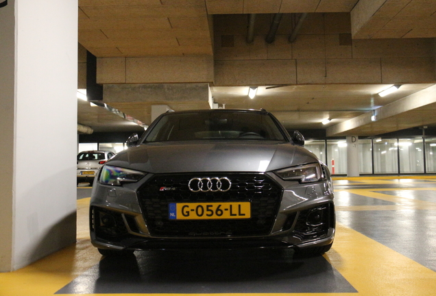 Audi RS4 Avant B9