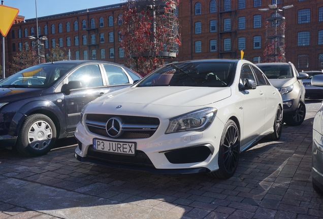 Mercedes-Benz CLA 45 AMG C117