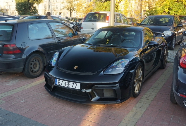 Porsche 718 Cayman GT4