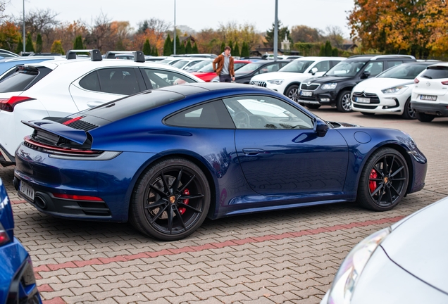 Porsche 992 Carrera 4S