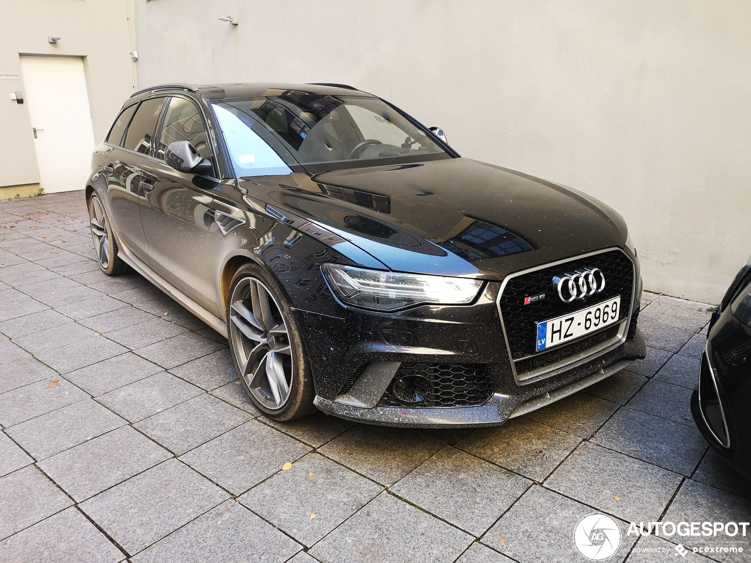 Audi RS6 Avant C7 2015