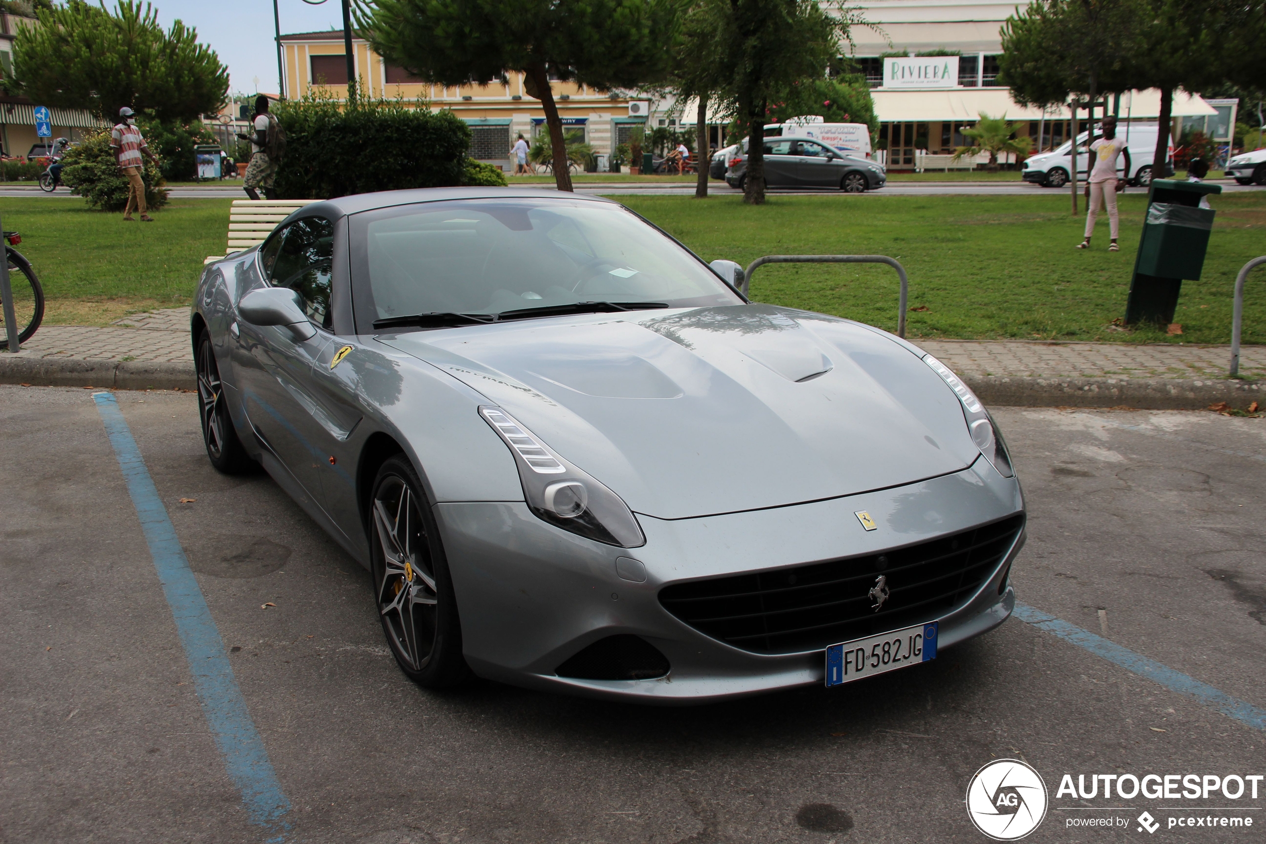 Ferrari California T