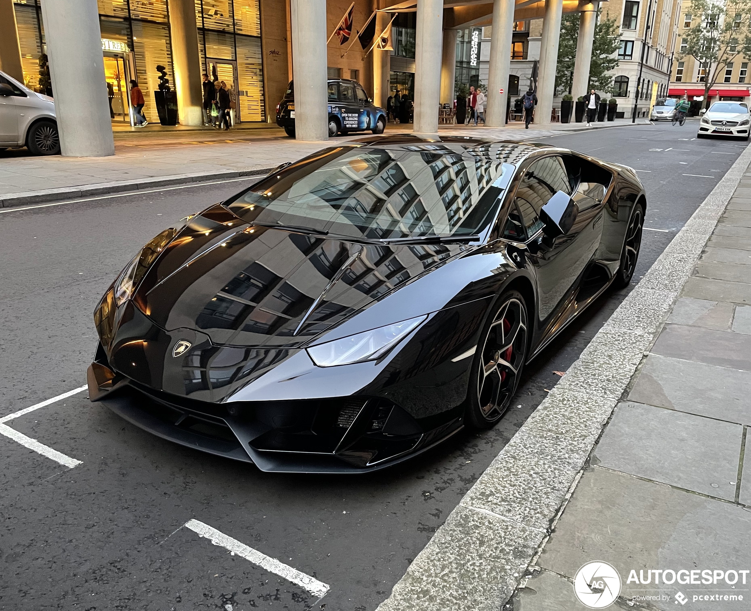 Lamborghini Huracán LP640-4 EVO