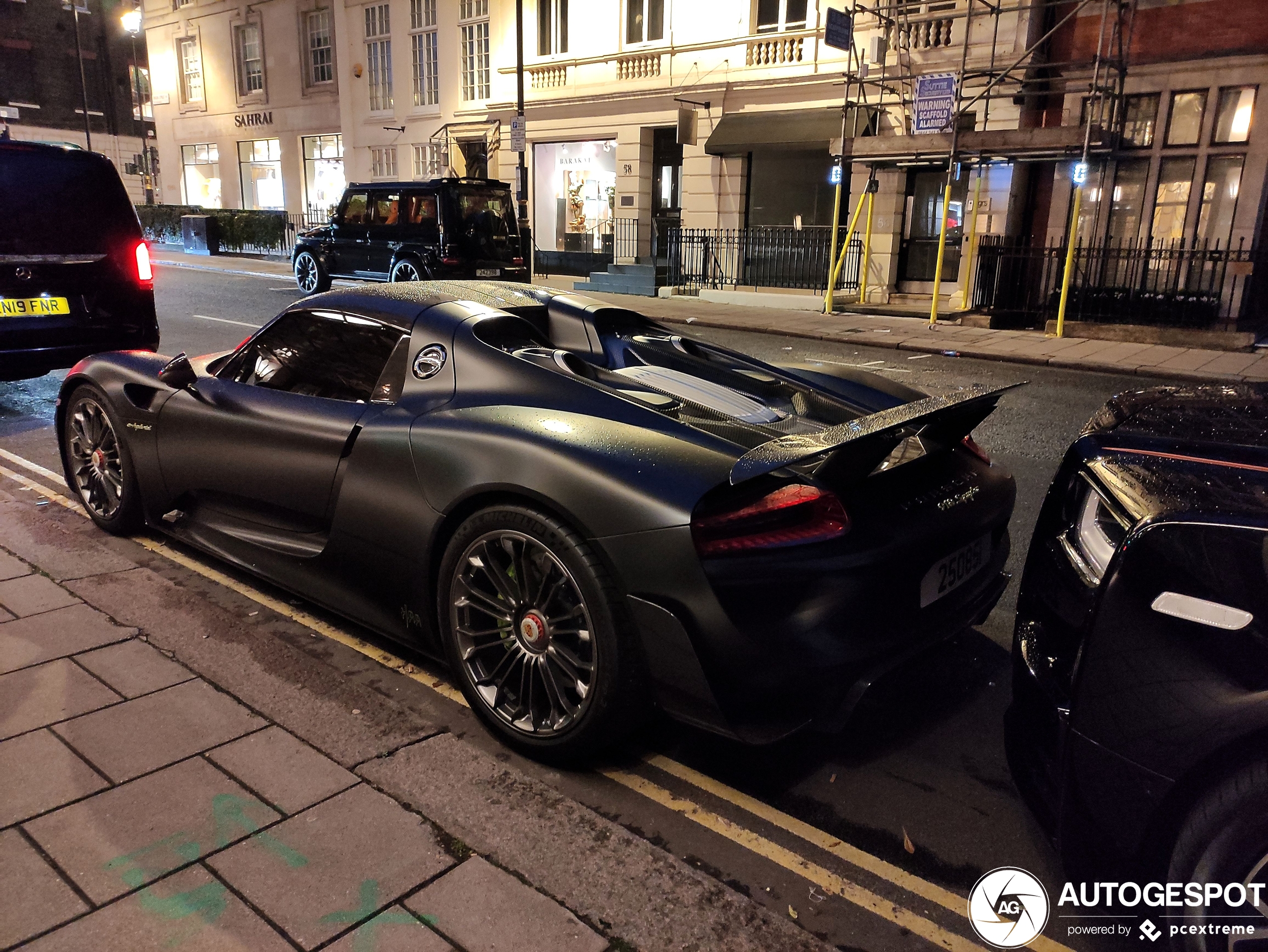 Porsche 918 Spyder Weissach Package