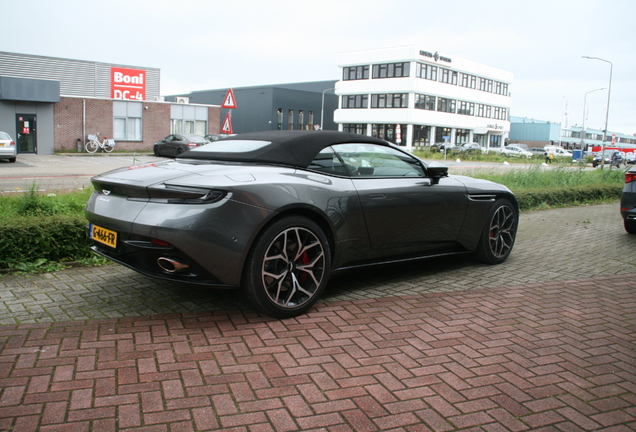 Aston Martin DB11 V8 Volante