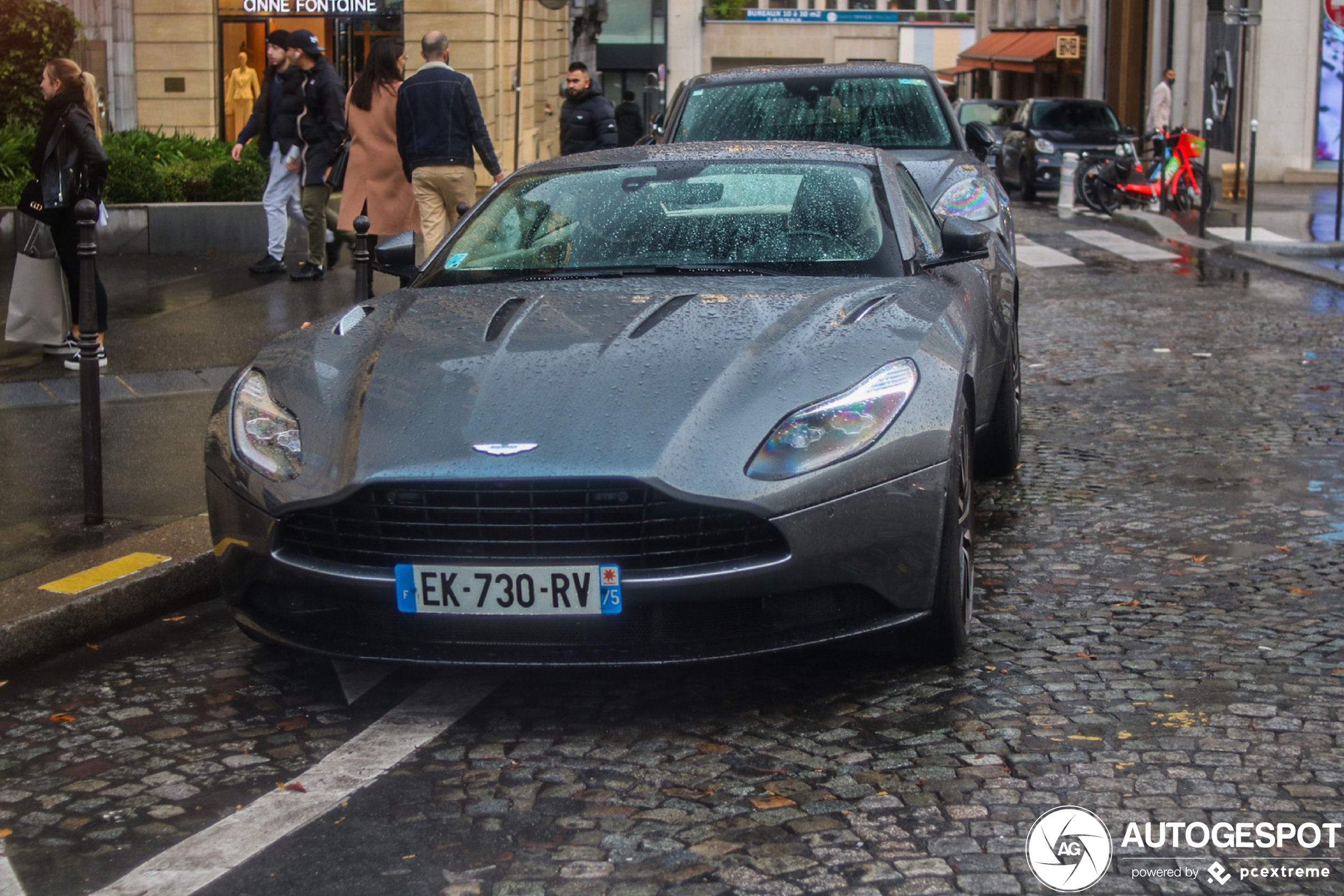 Aston Martin DB11