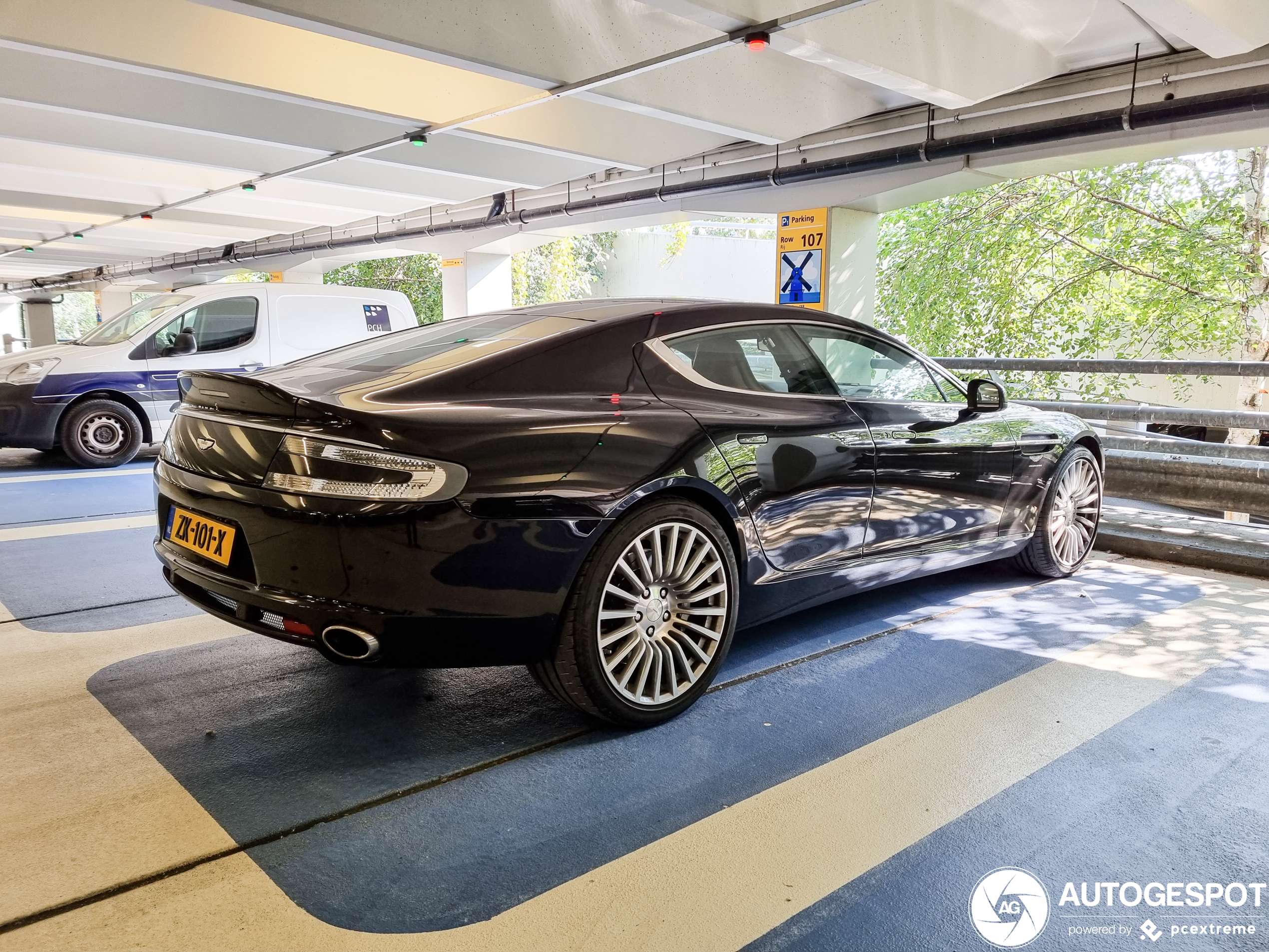 Aston Martin Rapide S