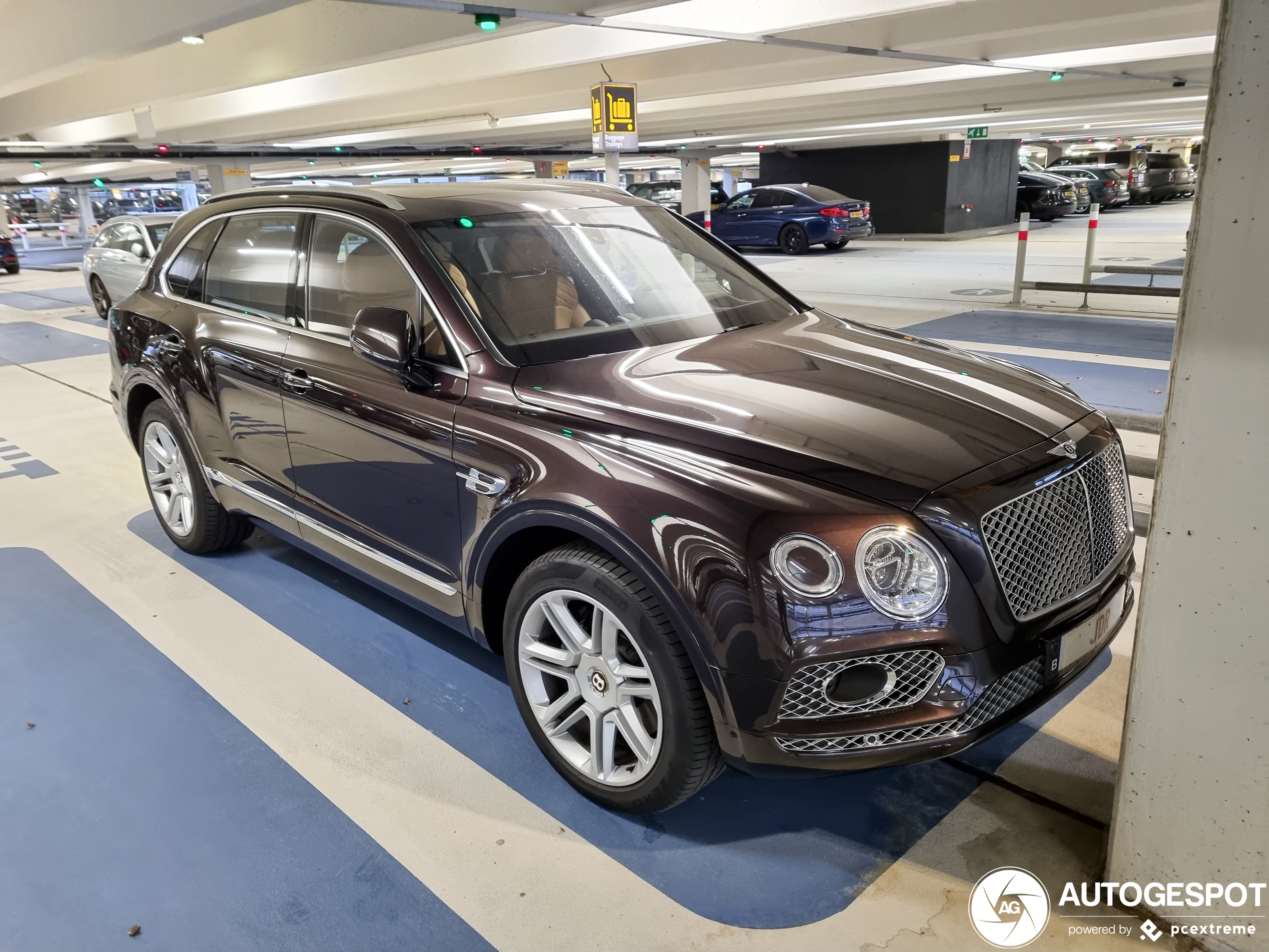 Bentley Bentayga V8