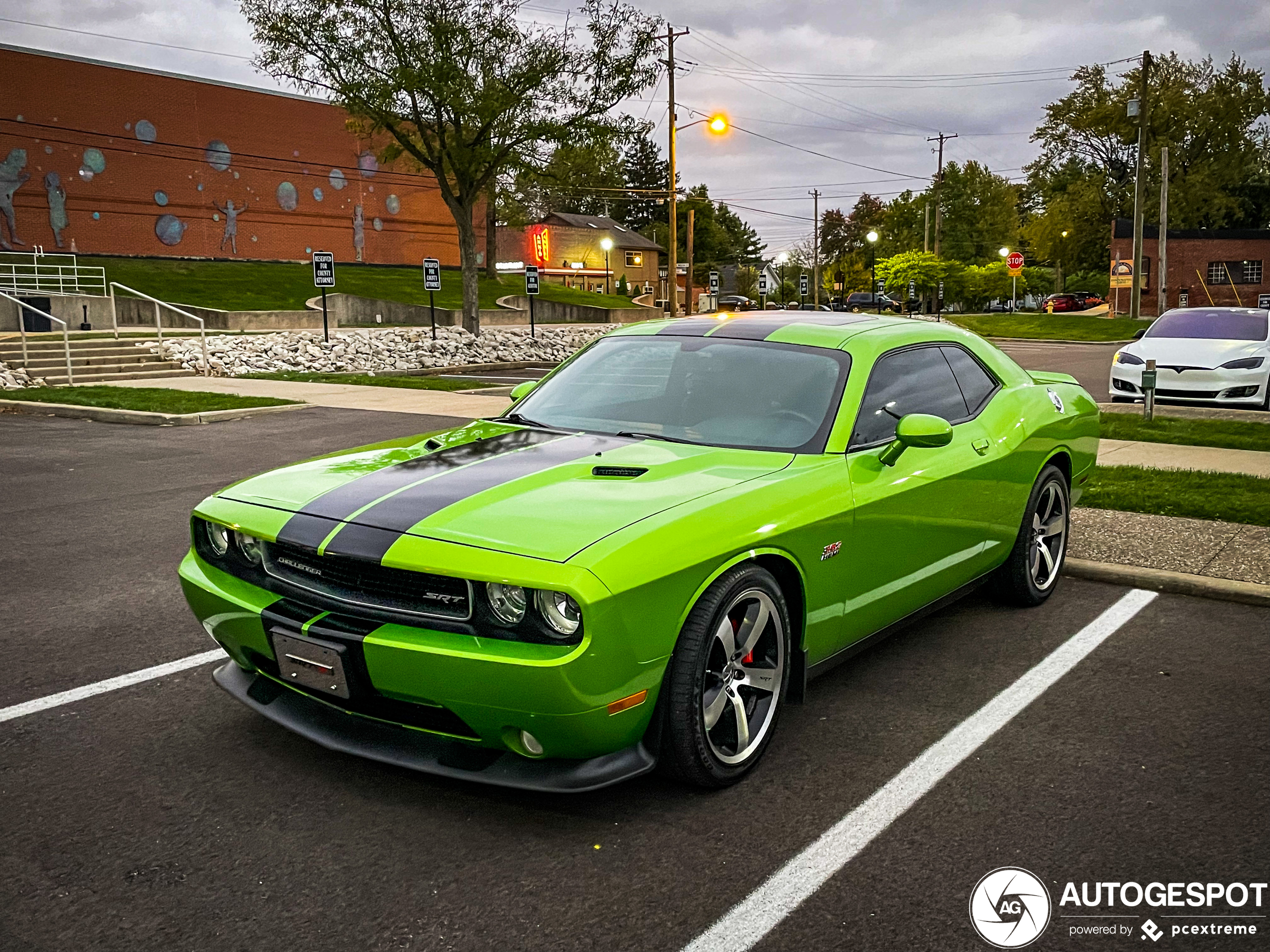 Dodge Challenger SRT-8 392