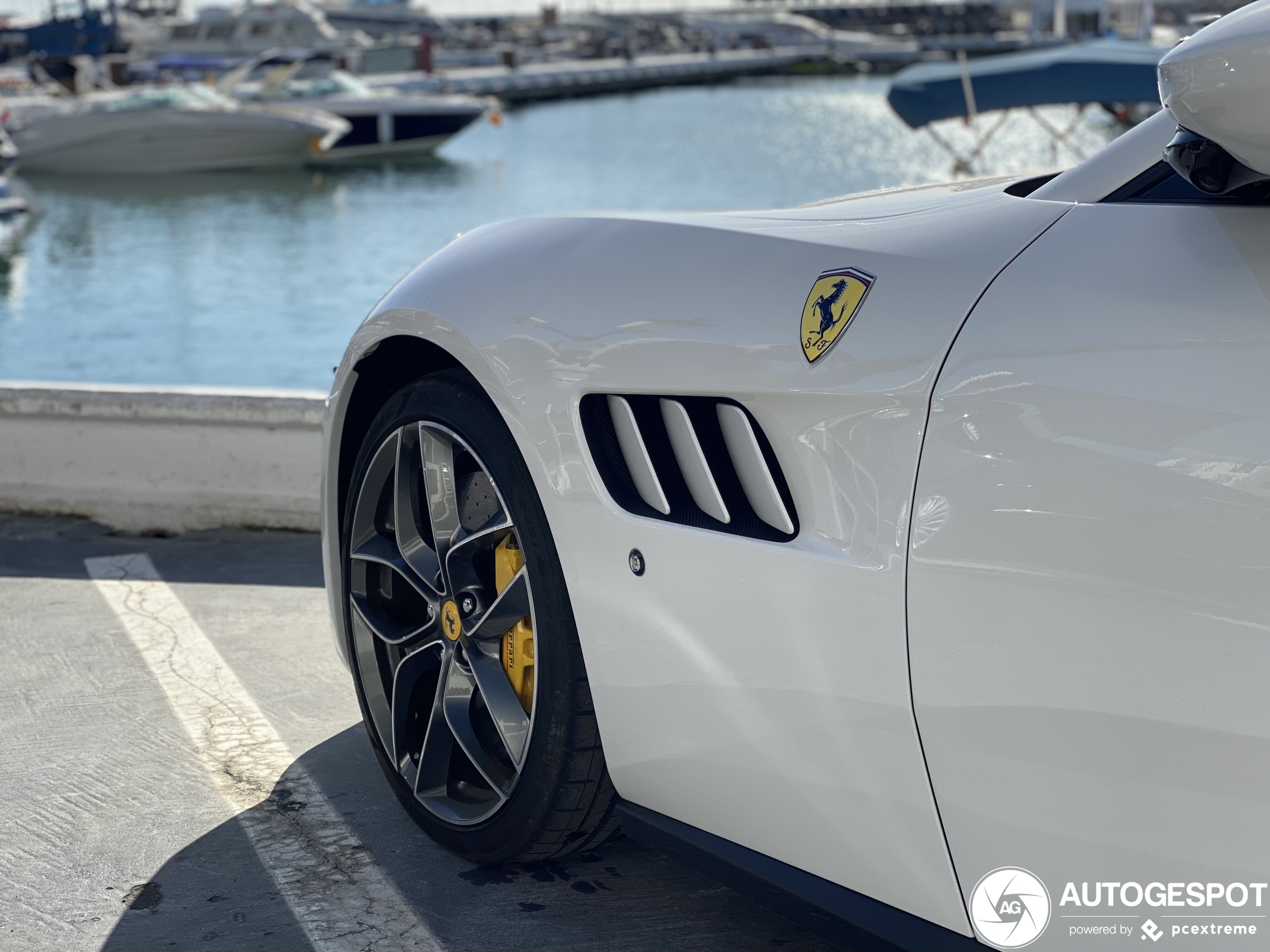 Ferrari GTC4Lusso T