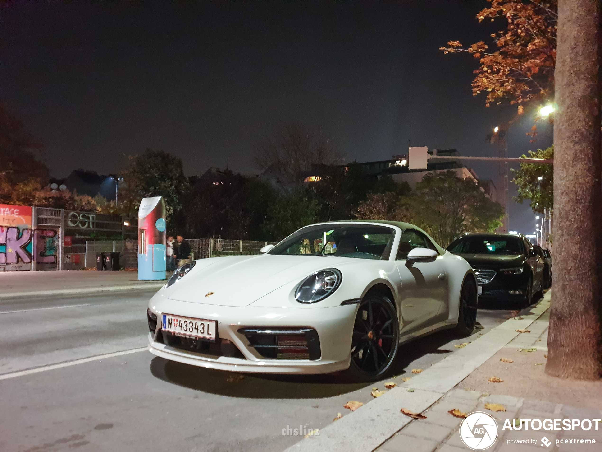 Porsche 992 Carrera 4S Cabriolet