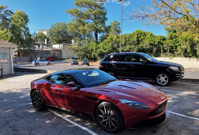 Aston Martin DB11