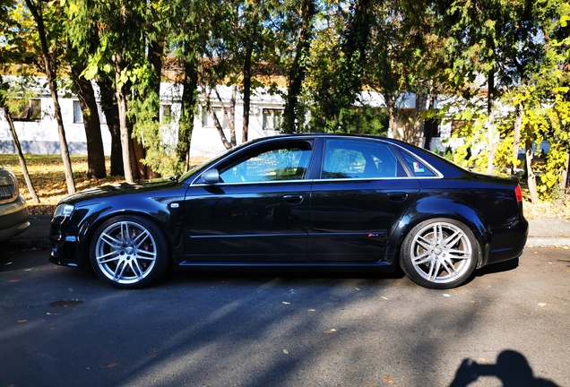 Audi RS4 Sedan