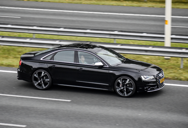 Audi S8 D4