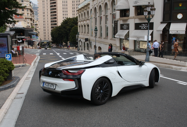 BMW i8 Roadster