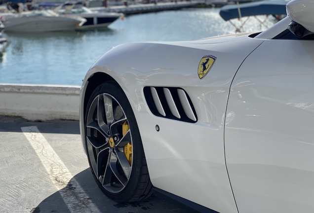 Ferrari GTC4Lusso T