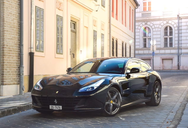 Ferrari GTC4Lusso T