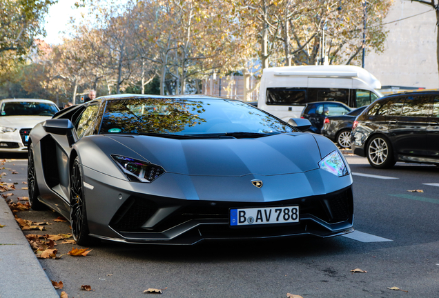 Lamborghini Aventador S LP740-4 Roadster