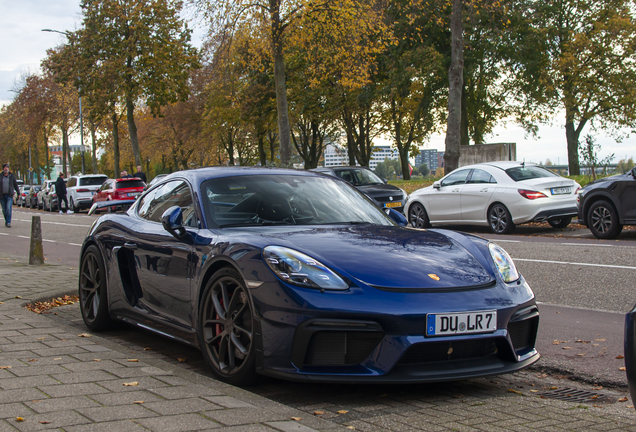 Porsche 718 Cayman GT4