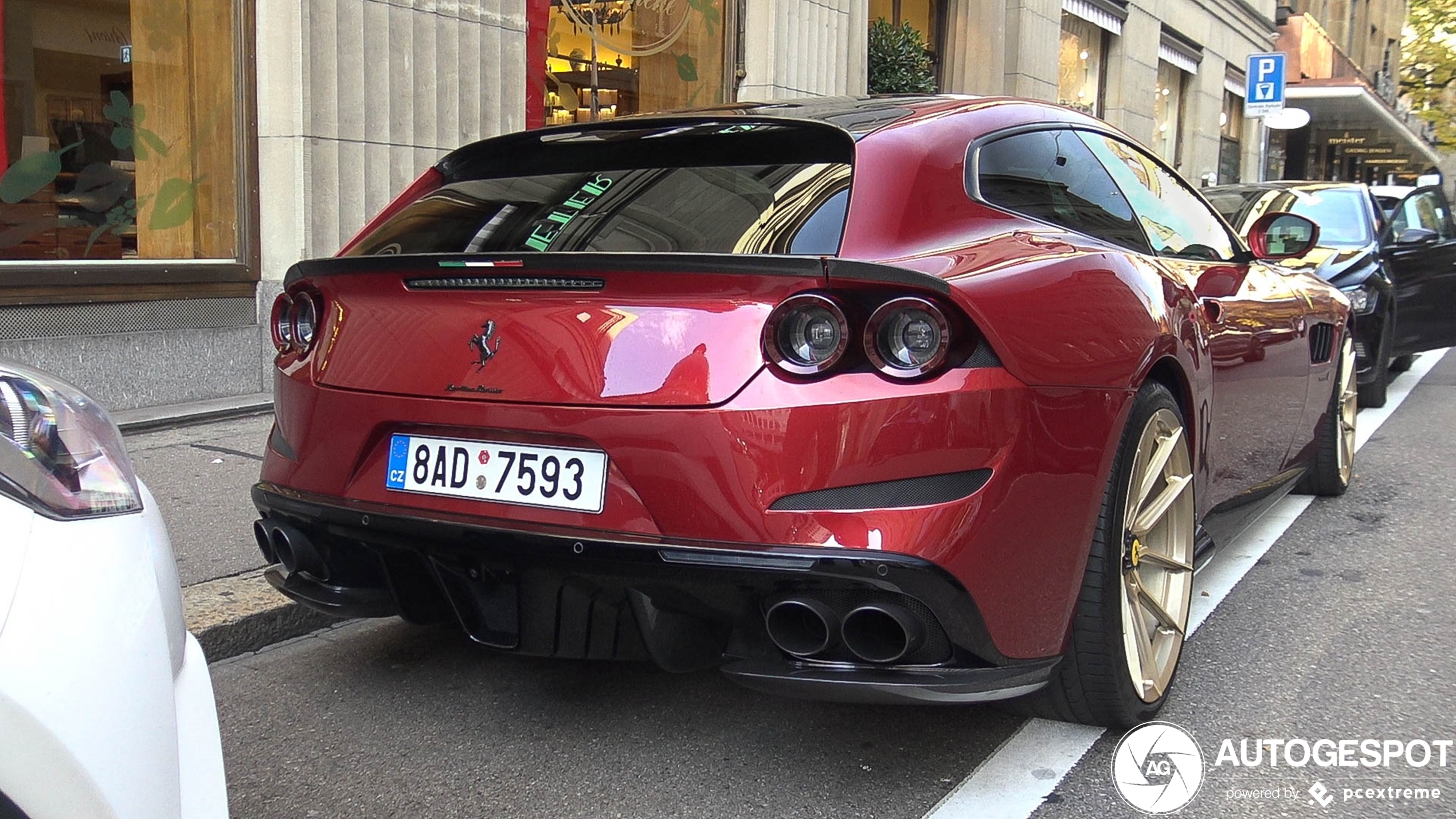 Ferrari GTC4Lusso Novitec Rosso