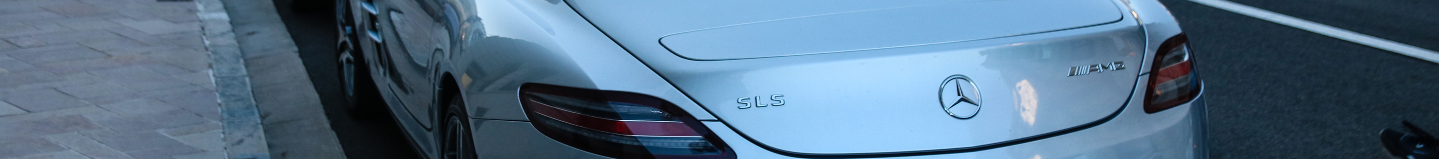 Mercedes-Benz SLS AMG