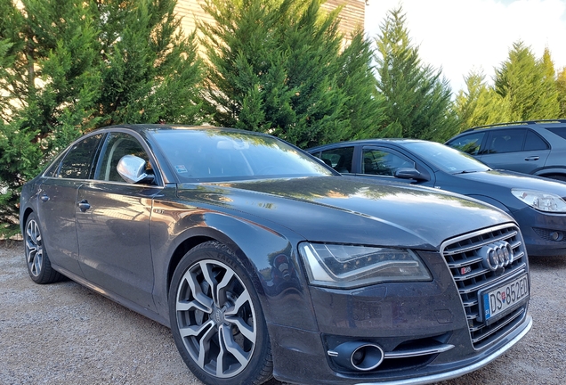 Audi S8 D4