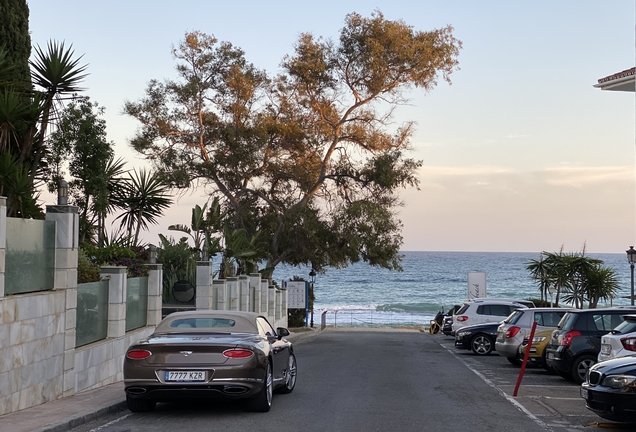 Bentley Continental GTC 2019