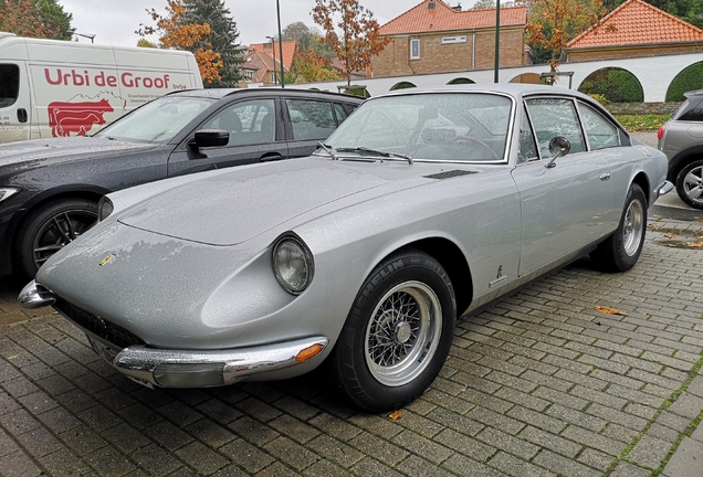 Ferrari 365 GT 2+2