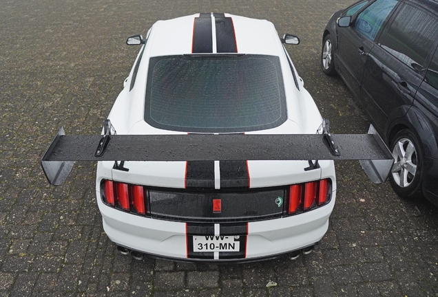 Ford Mustang Shelby GT350R 2015