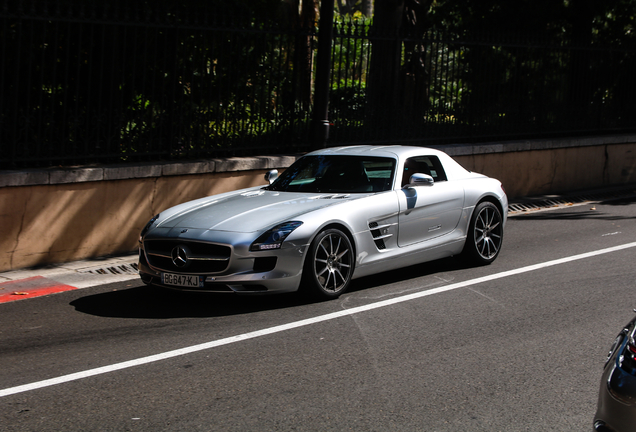 Mercedes-Benz SLS AMG