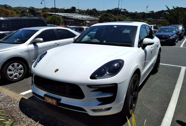 Porsche 95B Macan GTS