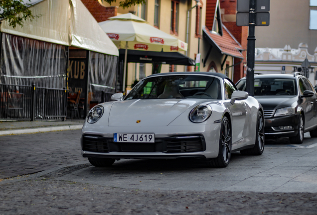 Porsche 992 Carrera 4S Cabriolet