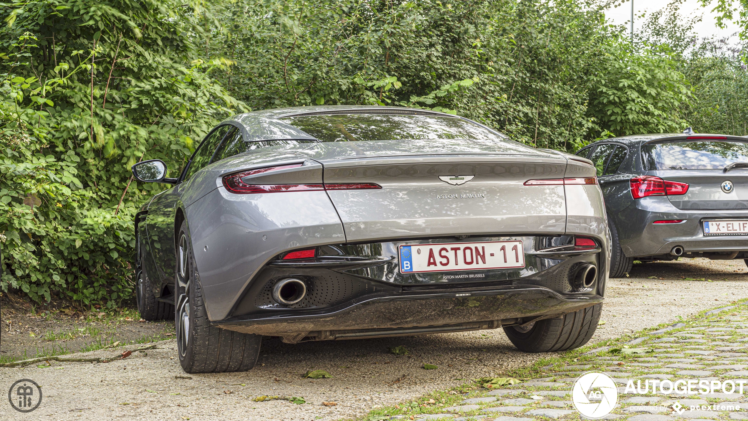 Aston Martin DB11 V8