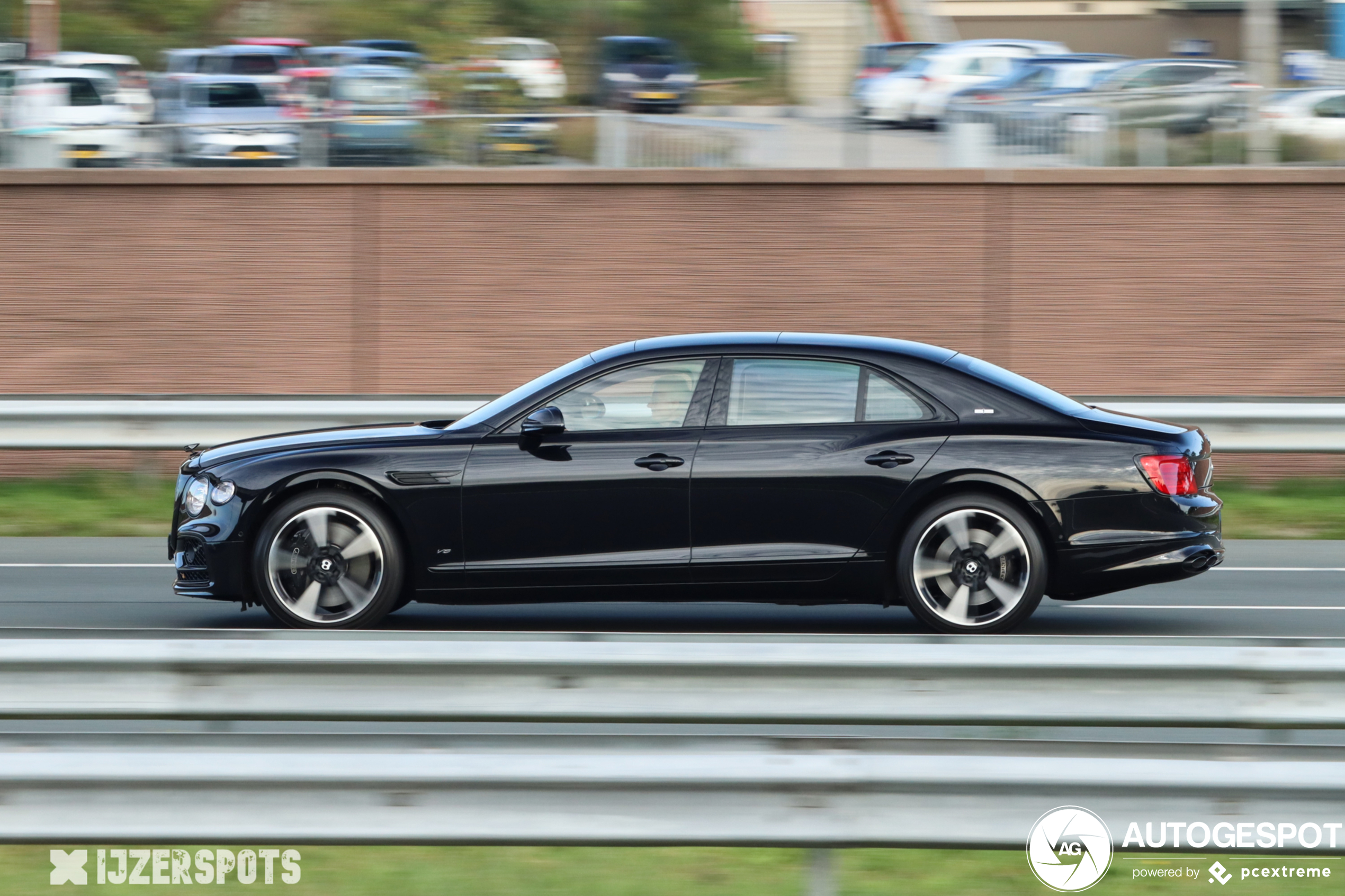 Bentley Flying Spur V8 2021 First Edition