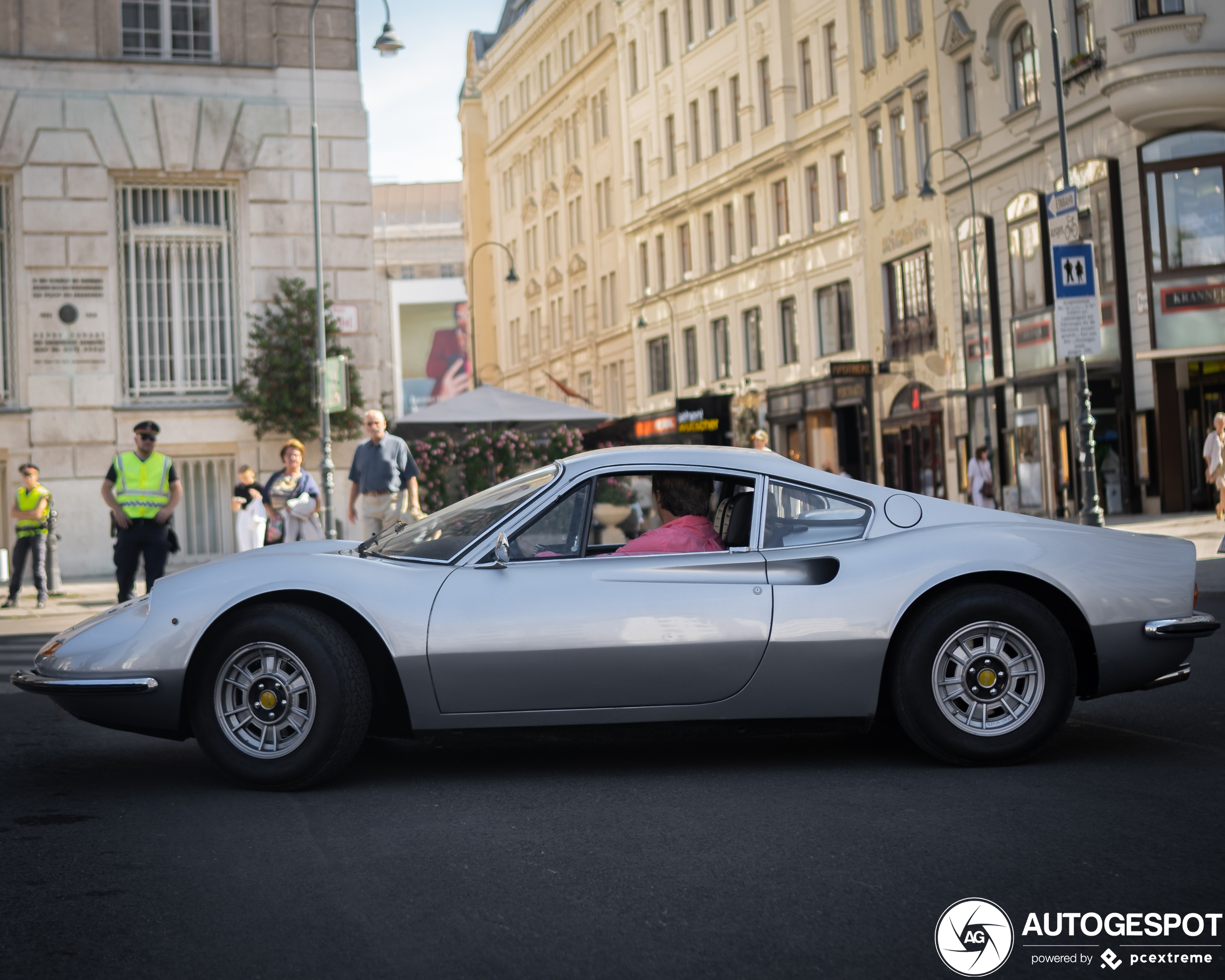 ベラドンナ Ferrari Dino 246 GT - 02 November 2021 - Autogespot