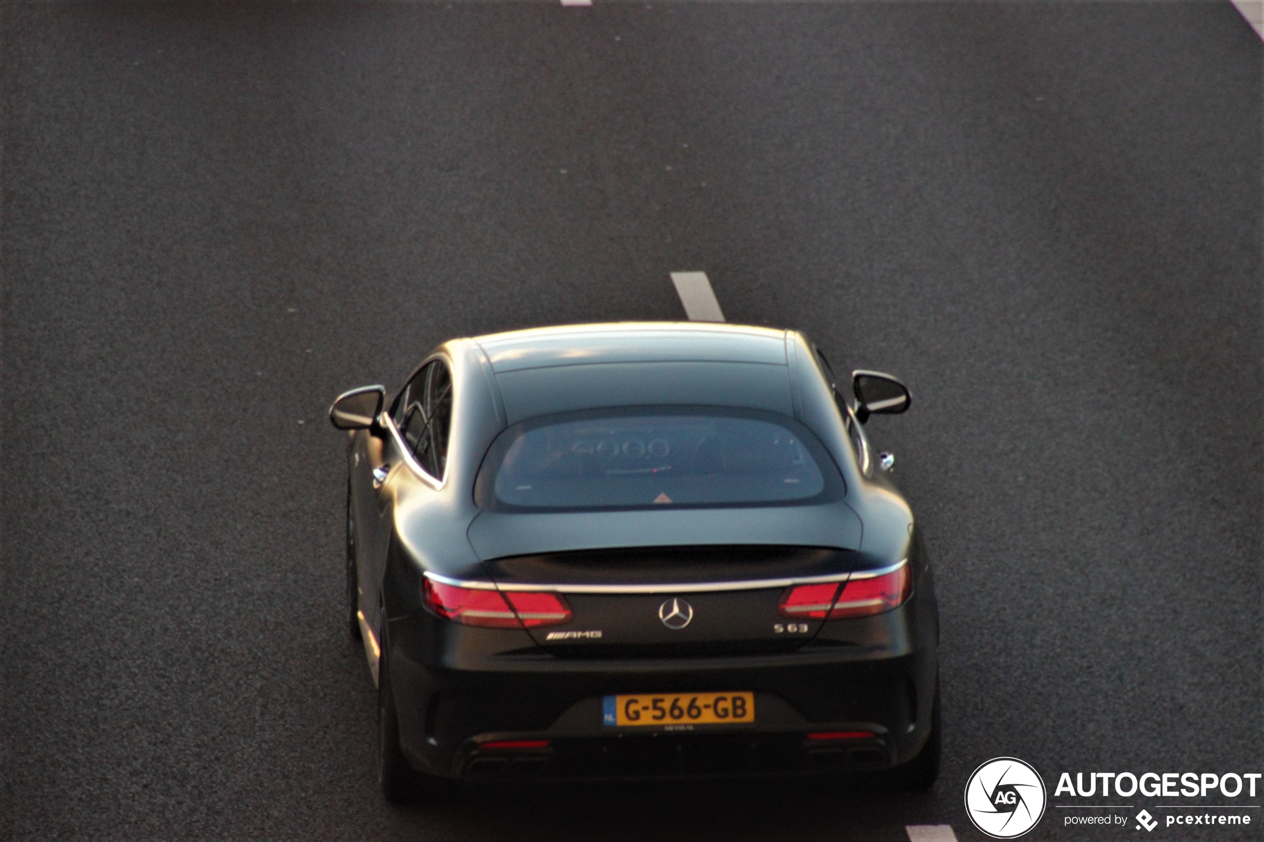 Mercedes-AMG S 63 Coupé C217 2018 Yellow Night Edition