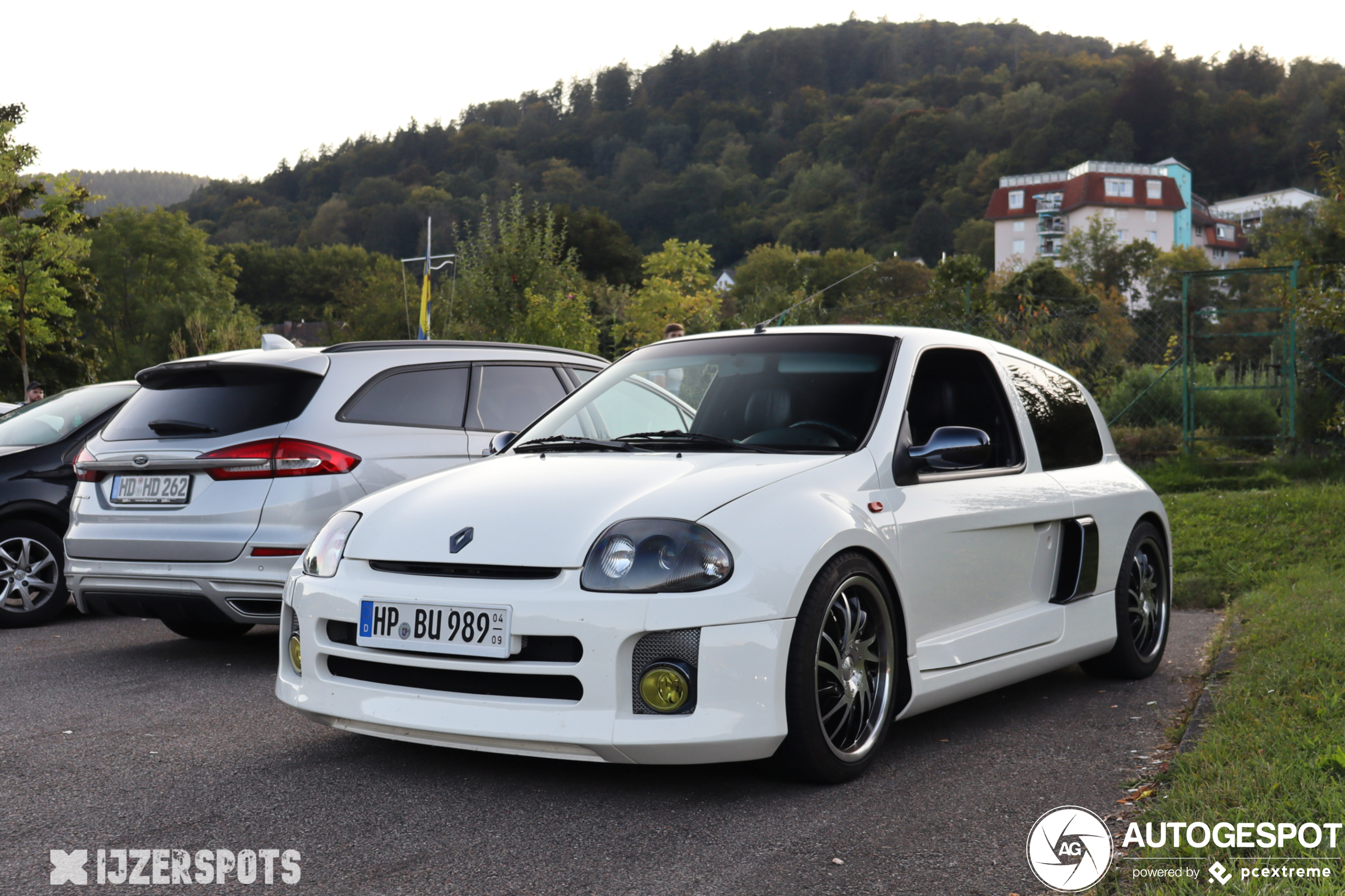 Renault Clio V6