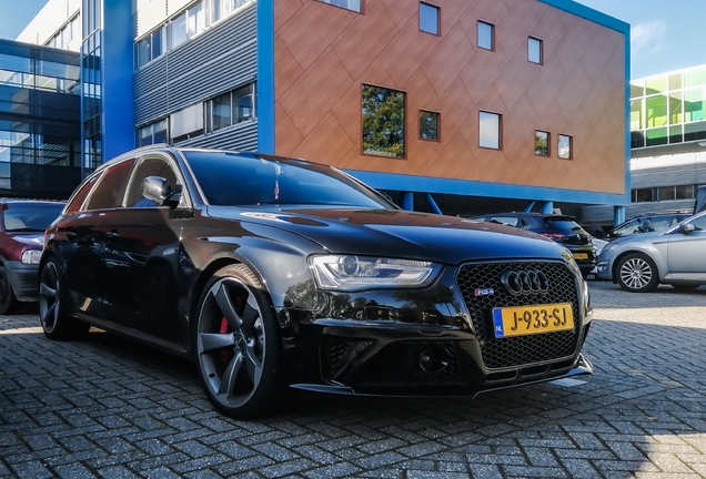 Audi RS4 Avant B8