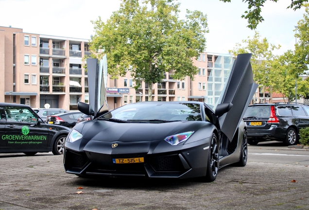 Lamborghini Aventador LP700-4