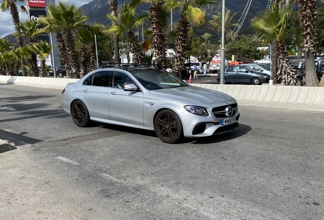 Mercedes-AMG E 63 S W213