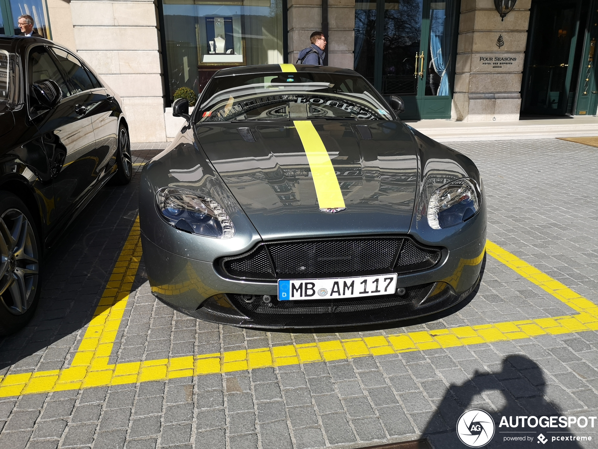 Aston Martin V8 Vantage AMR